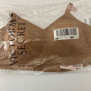 Victoria Secret Bra, No Underwire, Size XL